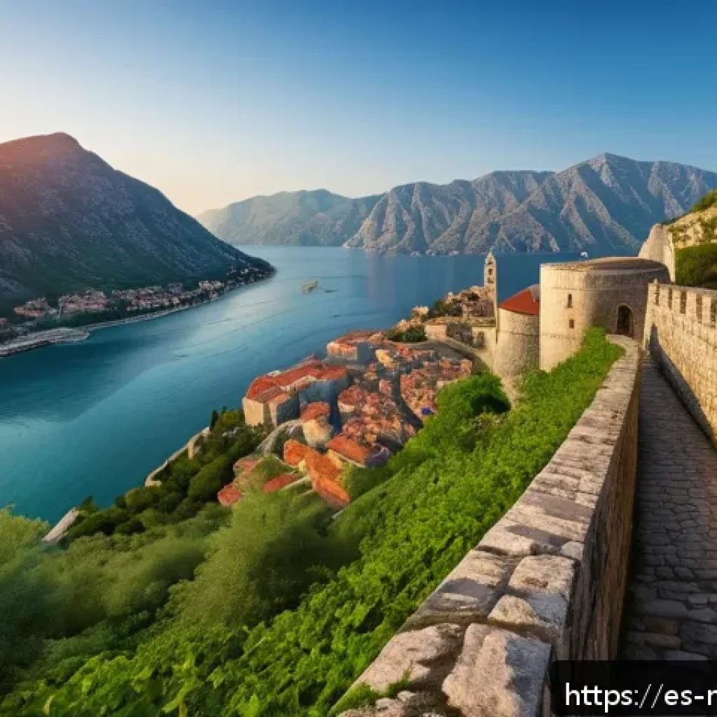 몬테네그로의 문화유산 - A panoramic view of the medieval Kotor Fortress at sunset, with golden light illuminating ancient st...